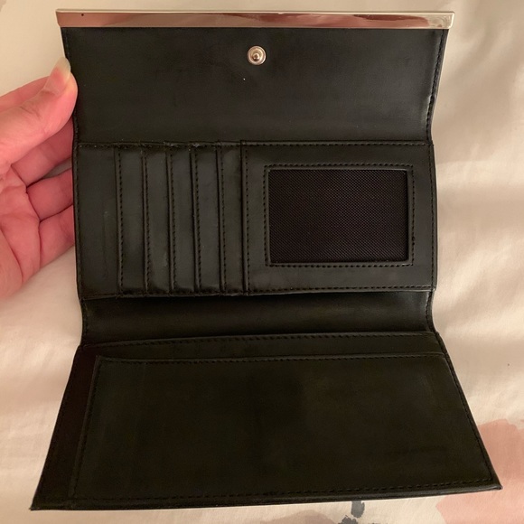 Guess wallet - Picture 2 of 3